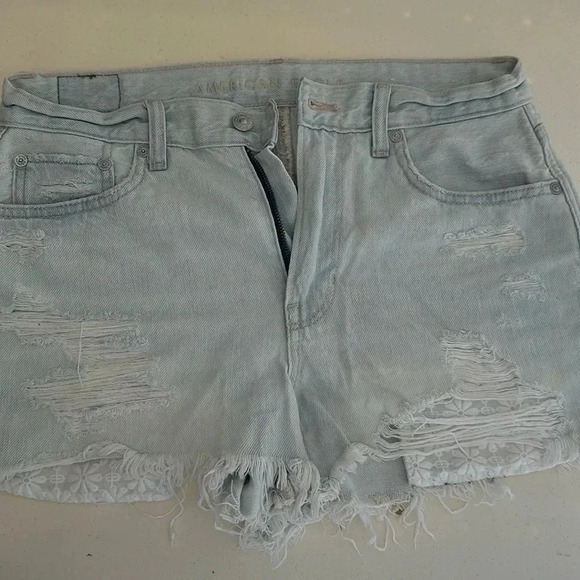 American eagle - Picture 1 of 5